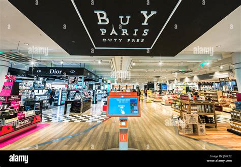 Shops at CDG Airport 